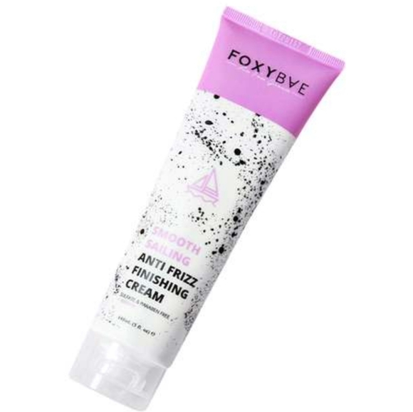 2/$30! FOXYBAE Smooth Sailing Anti-Frizz Finishing Cream - Picture 1 of 4